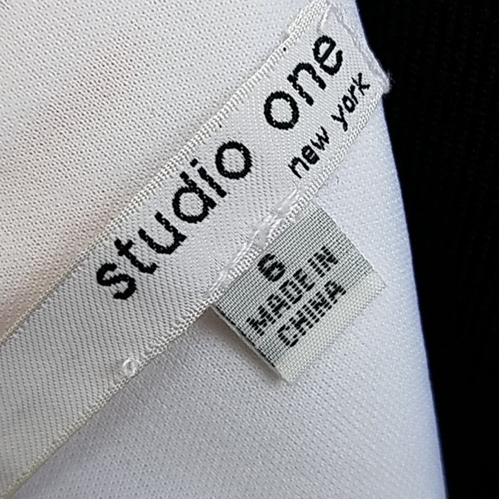 Dress by Sudio 1 New York - Picture 4 of 8